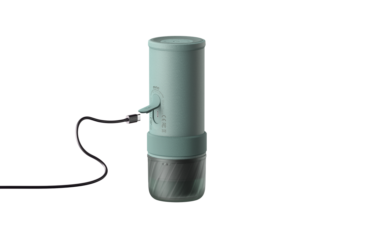 OutIn Mino portable espresso machine in Canyon Green